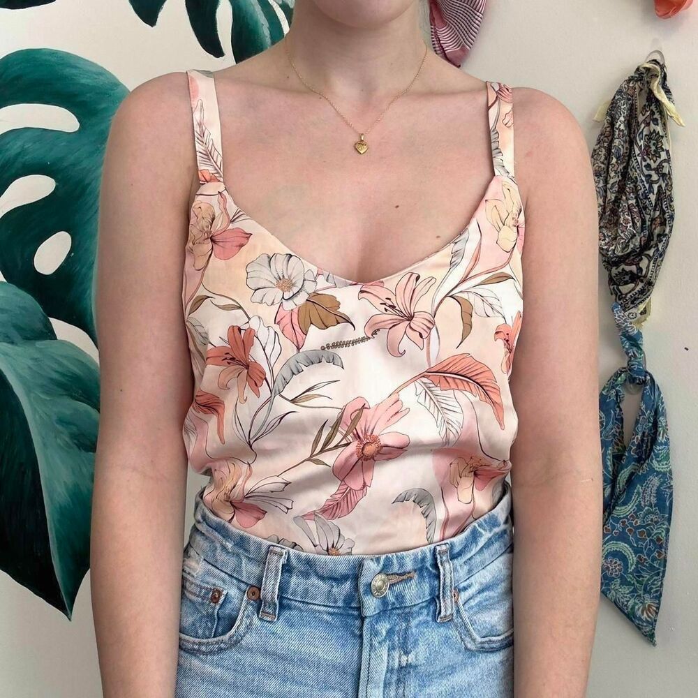 Anthropologie Women's White and Pink Vest